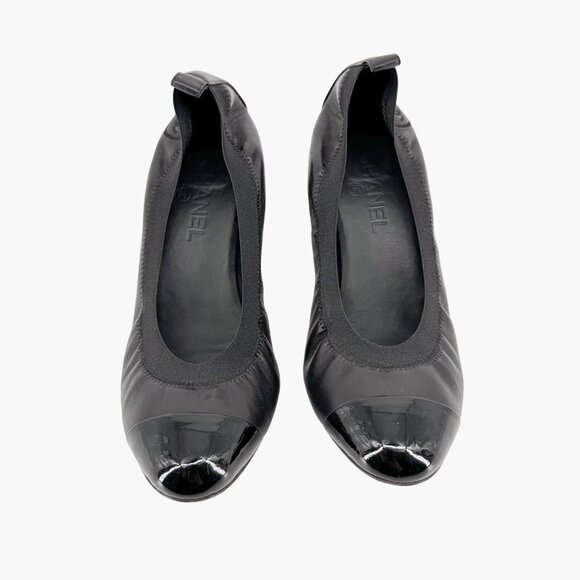 Chanel Elastic Cap Toe Pump Size 40 US 9-9.5 Black Leather CC Stretch Block Heel - Picture 2 of 15